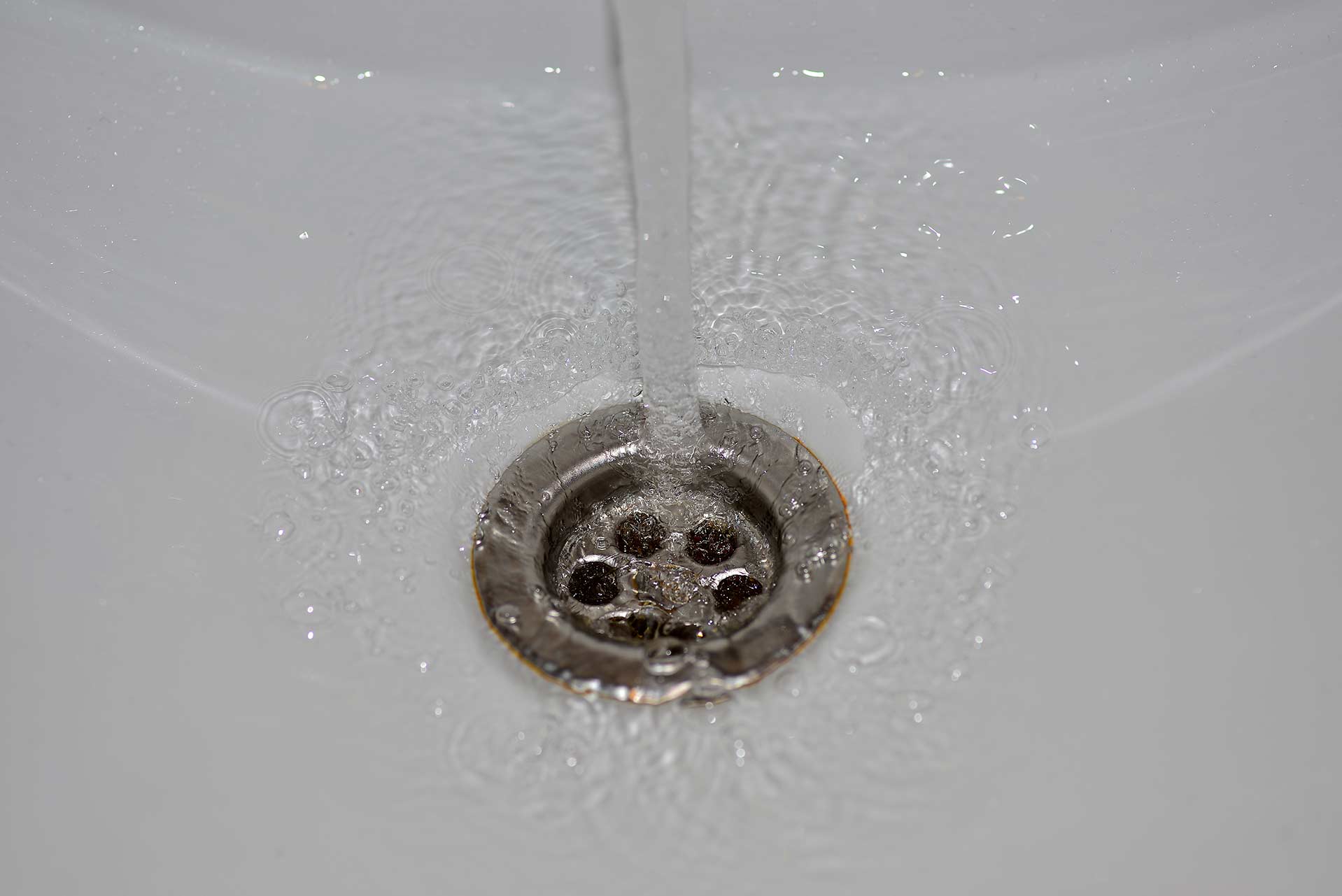 A2B Drains provides services to unblock blocked sinks and drains for properties in Stratford Upon Avon.